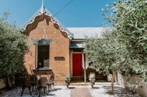 Riddell Cottage - A Federation Hideaway in Town